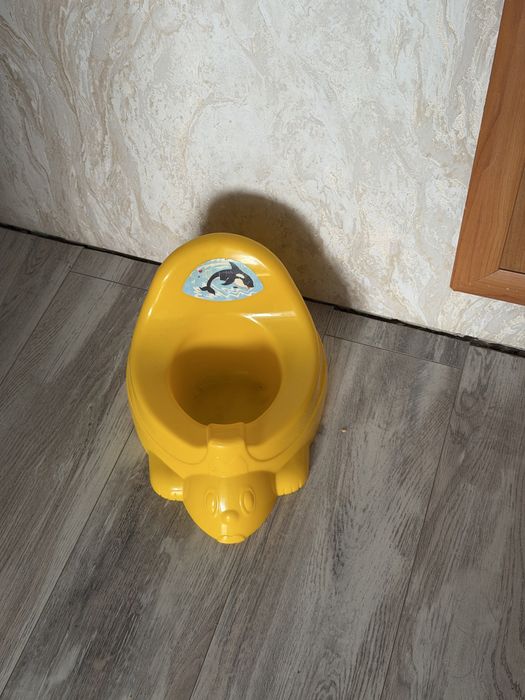 Отдам горшок детский