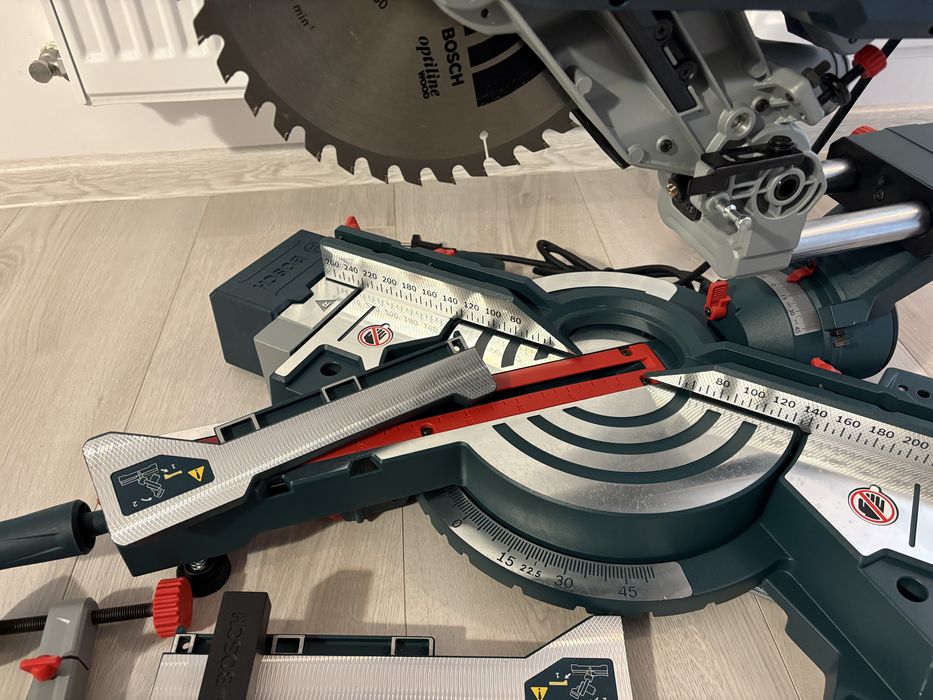 Fierastrau circular stationar BOSCH GCM 254 D Profesional