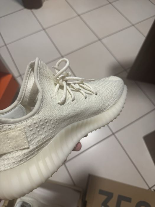 Adidasi Yeezy Boost 350