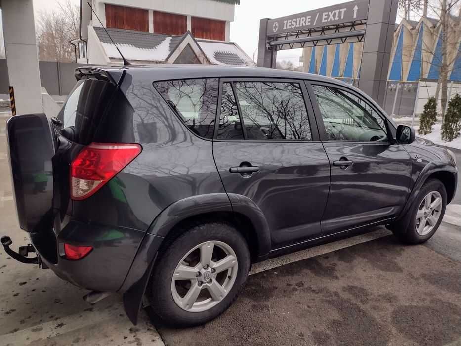Vând Toyota rav 4