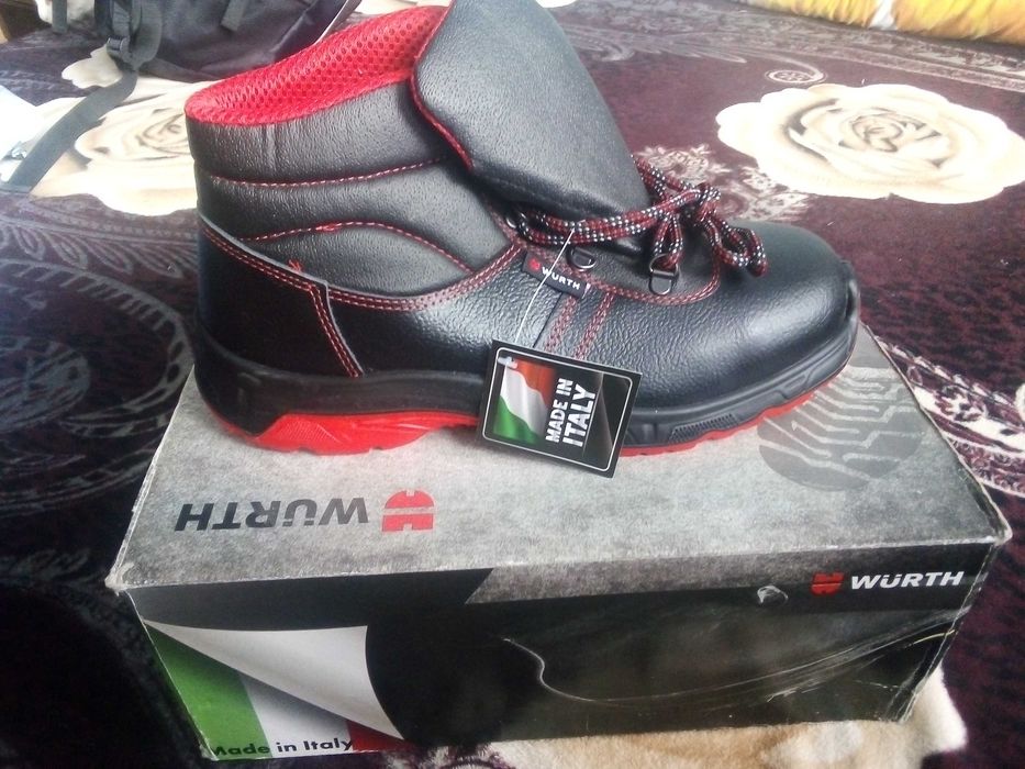 Работни обувки  42-43н.