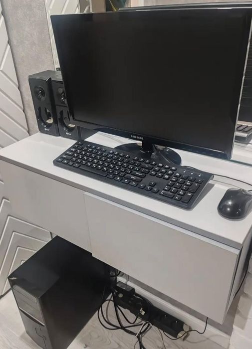 Продам компьютер в хорошем состоянии в полной комплектации.