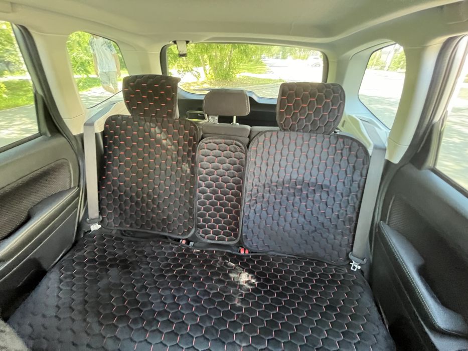 Subaru Forester SJ 2017 года