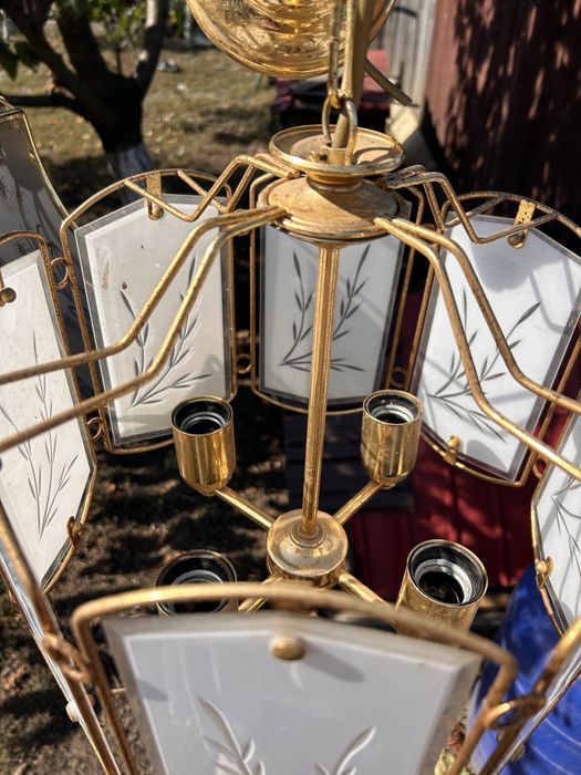 Lustre per bucata