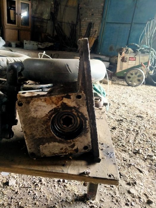 Продаются запчасти от экскаватора