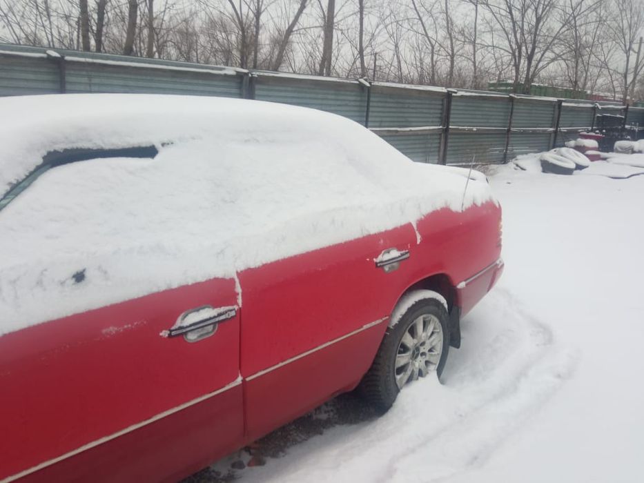 Продам Мерседес 124