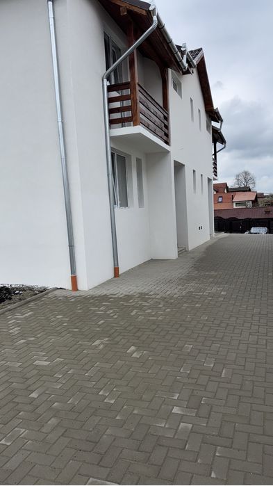 Vand casa singur in curte Cisnadie !