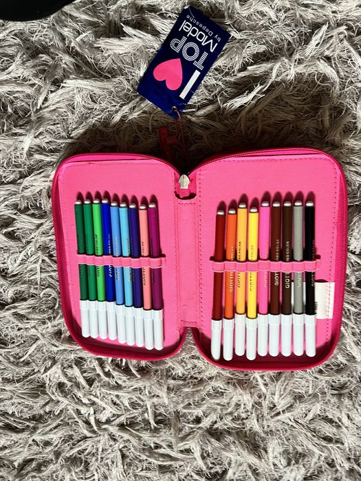 Penar Barbie nou si echipat