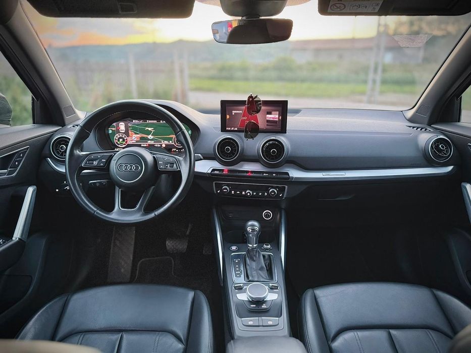 Vând Audi Q2 1.4 benz automat