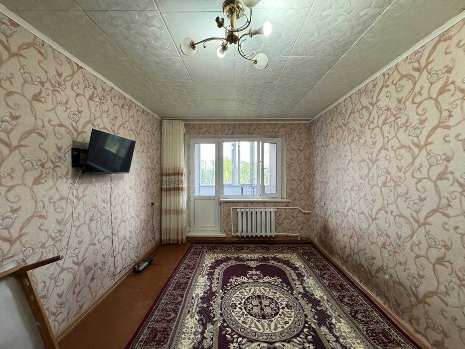 S 2-х ком по Абая (3 мкр), не угловая, 5/5 этаж, крыша в идеале - Widok 3