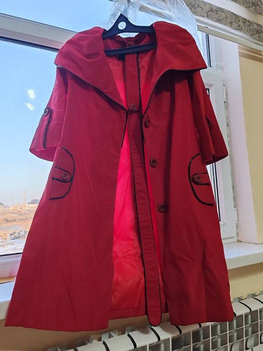 Киімдер сатылады