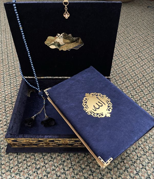 Продается подарочный нобор