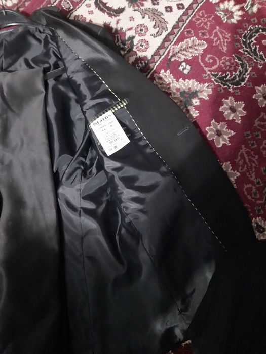 Костюм брук сотилади