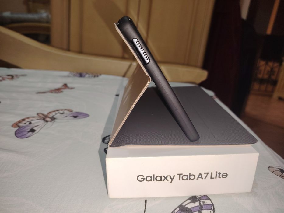 Планшет самсунг в идеальном состоянии