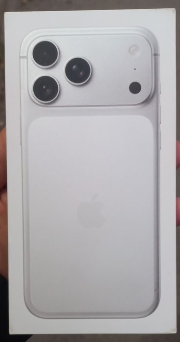 Продаю Iphone 17 pro max 256 gb