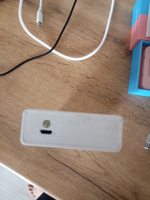 Повербанк с фонариком