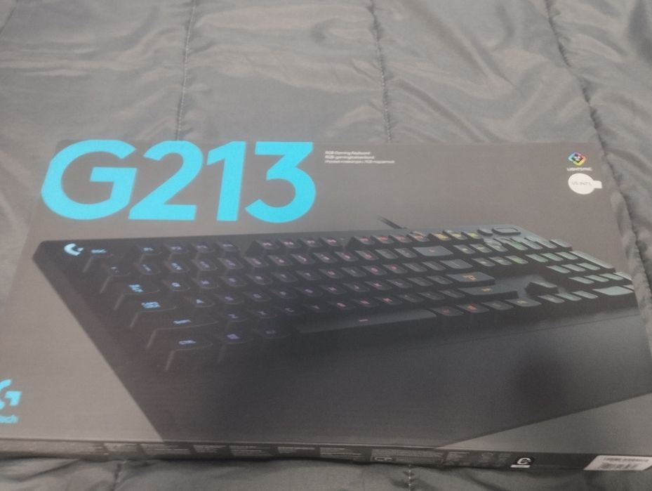 Logitech клавиатура