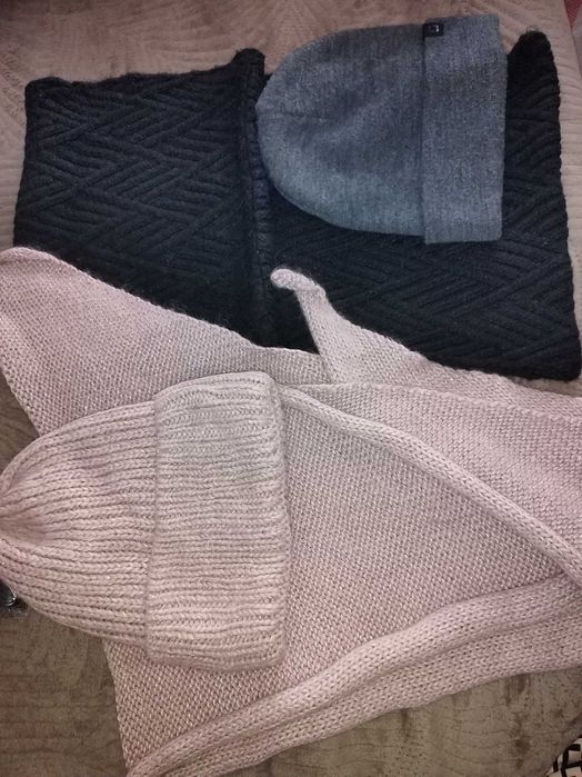 Отдам комплект, снуд и шапку