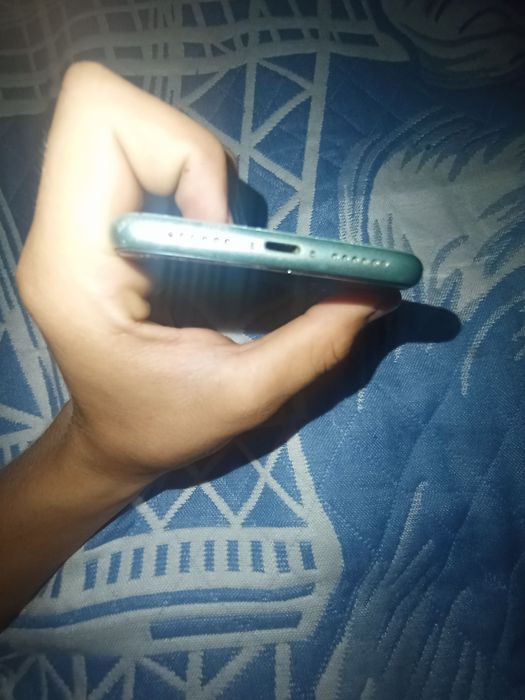 iPhone 11 на запчасти