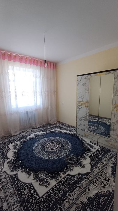 Raysentirda Doʻmboq Juja yonda Yangi Navastroykada Kv bor