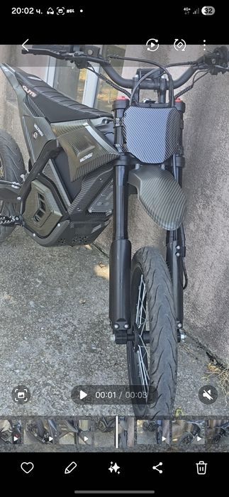Продавам Valtinsu EM5-PRO custom Supermoto