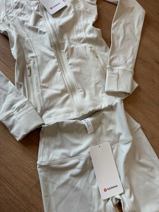 Set Lululemon alb femei top si colanti marime S