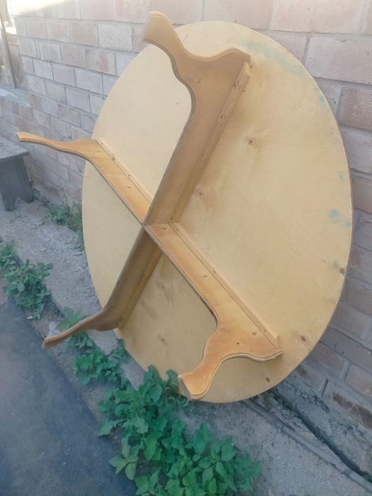 Продам круглый стол