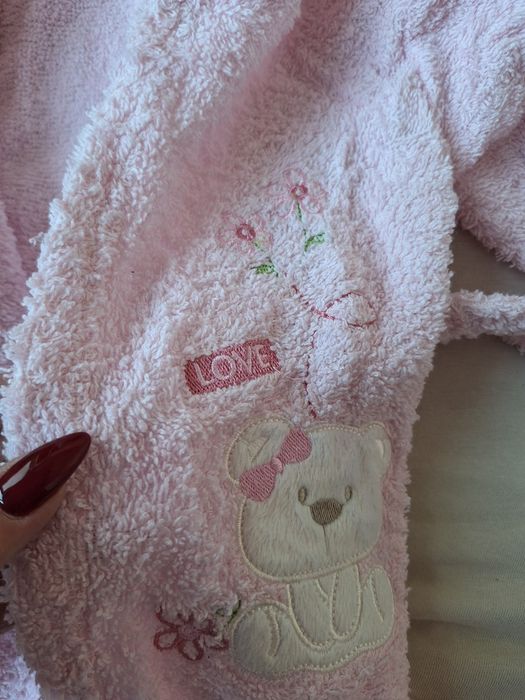 Нови халатчета за баня размер 86 и 98 и кърпи за баня