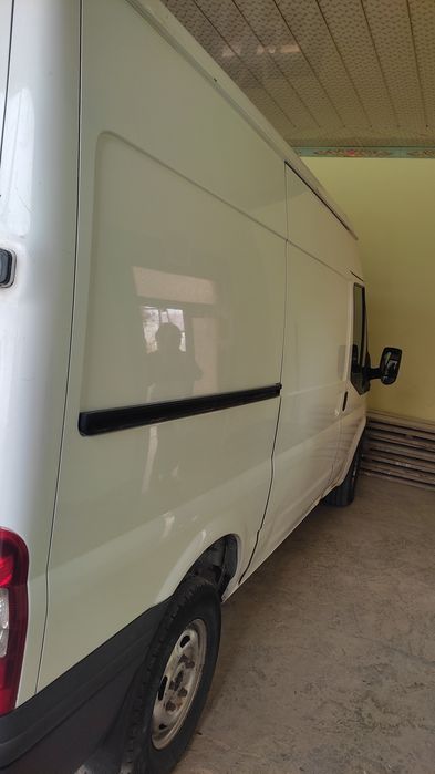 Ford.      Transit