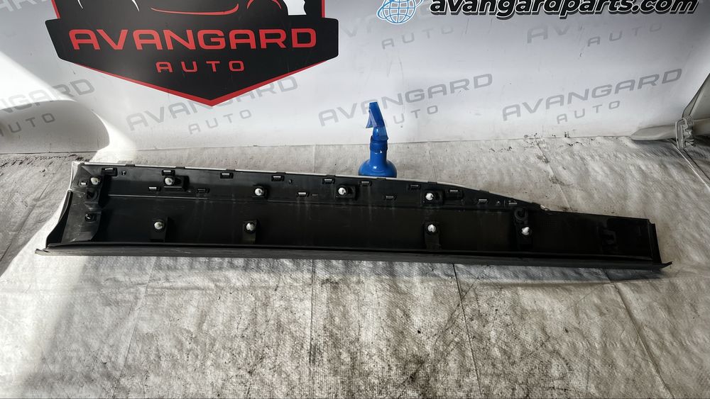 Peugeot 2008 2 лайстна предна лява