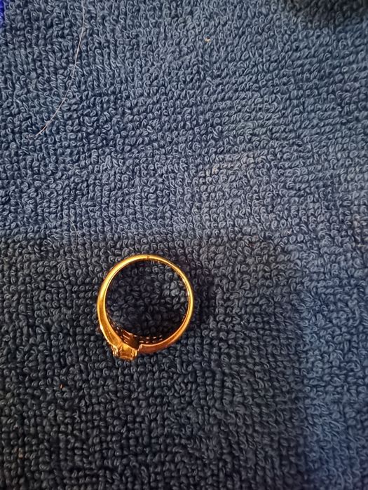 18к Златен пръстен с диаманти 0,87к