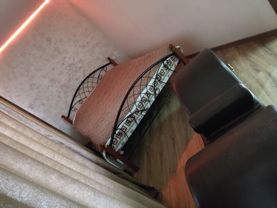 Сдам 2х комн. кв. *VIP* класса, все условия.