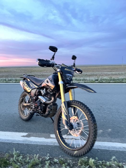 Мотоцикл 250 куб