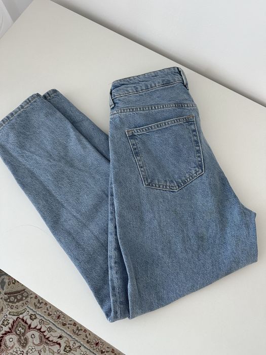 Джинсы мом из H&M