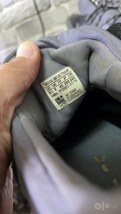 Оригинальные кроссы adidas