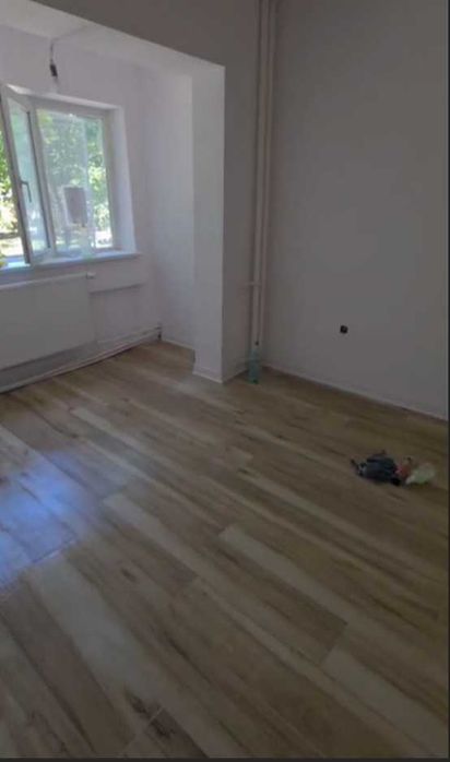 Proprietar Vand apartament 2 camere semidecomandat Gh. Lazar complect renovat, centrala gaz, ideal pentru birouri sau cabinet medical