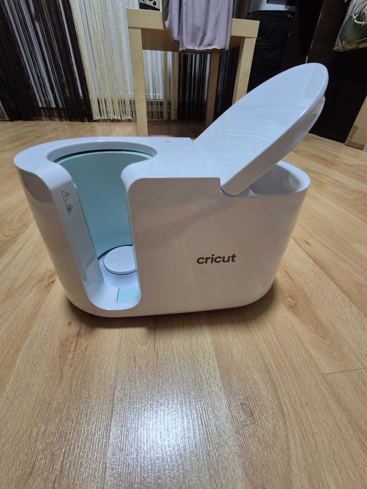 Presa Cricut pentru Căni/Creează căni personalizate ușor și rapid