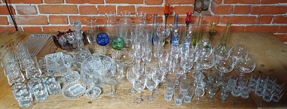 Pahare și sticle din cristal și sticlă  – 70 buc, modele diverse