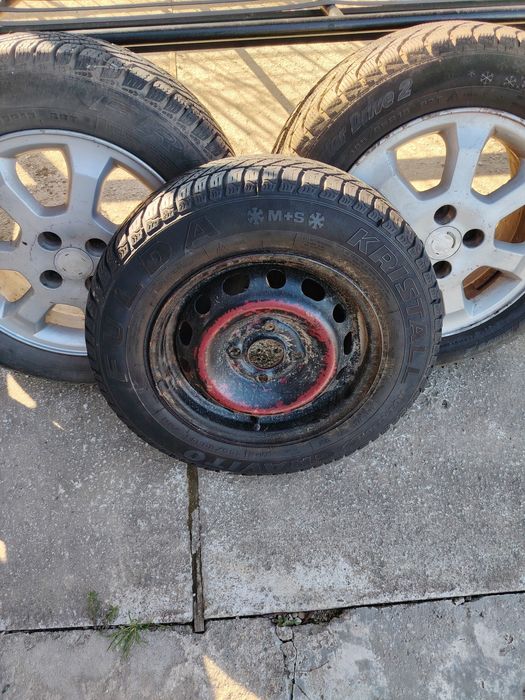 Vând jante aliaj cu anvelope Opel 185/65 R15