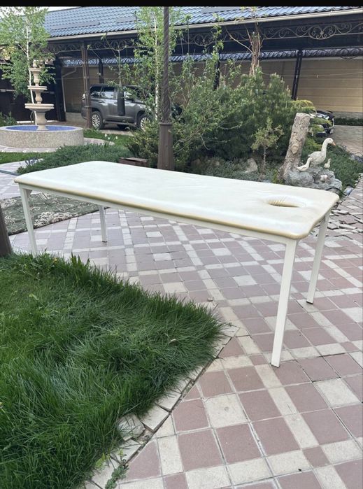 Массажная кушетка