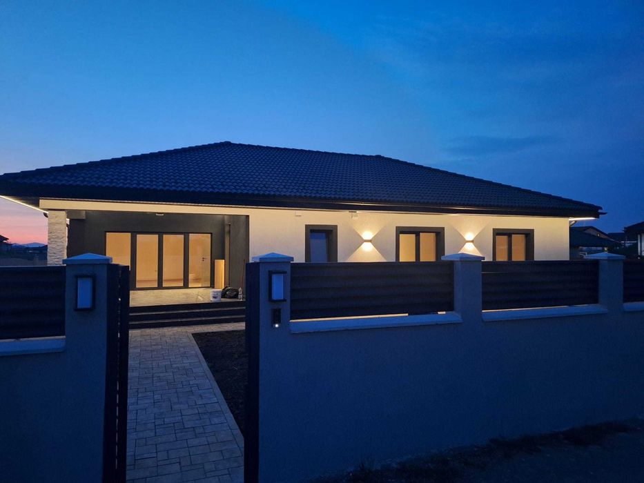 Casă individuală SMART, IZVOR, 178 m2, 5 camere, terasă acoperită, proprietar