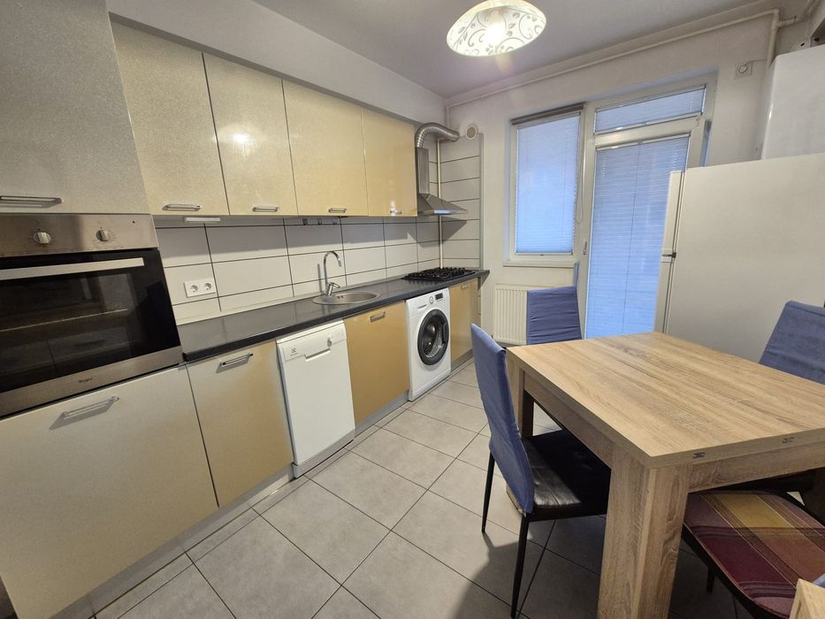 Apartament 2 camere, decomandat, mobilat și utilat + Loc de parcare inclus | Cartierul Arhitecților (lângă Royal Stamp)