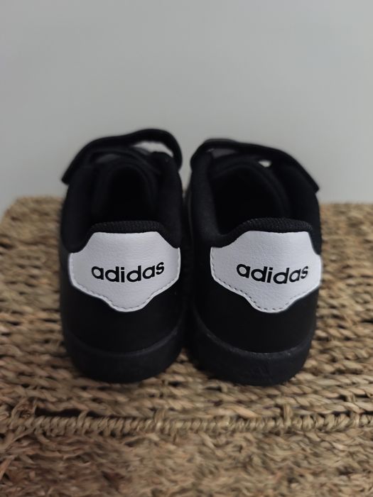 маратонки ADIDAS