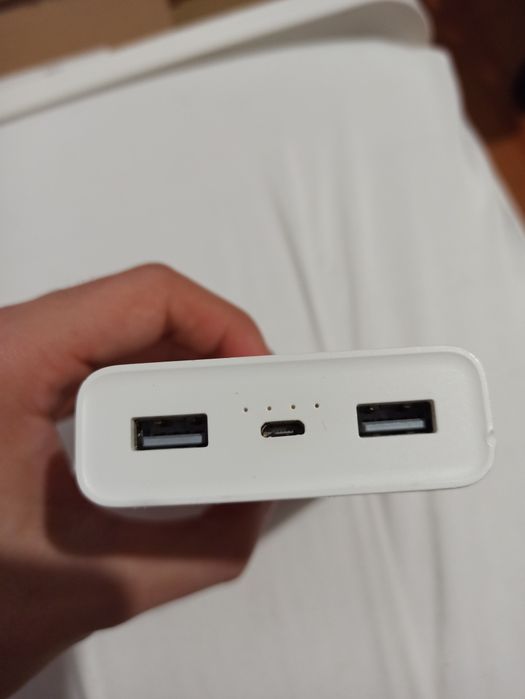 Baterii externe defecte