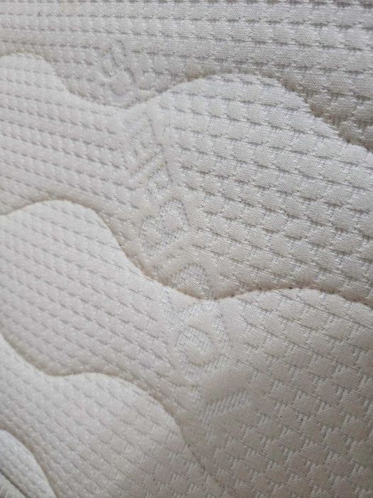 Легло 160/200 с матрак и повдигащ механизъм