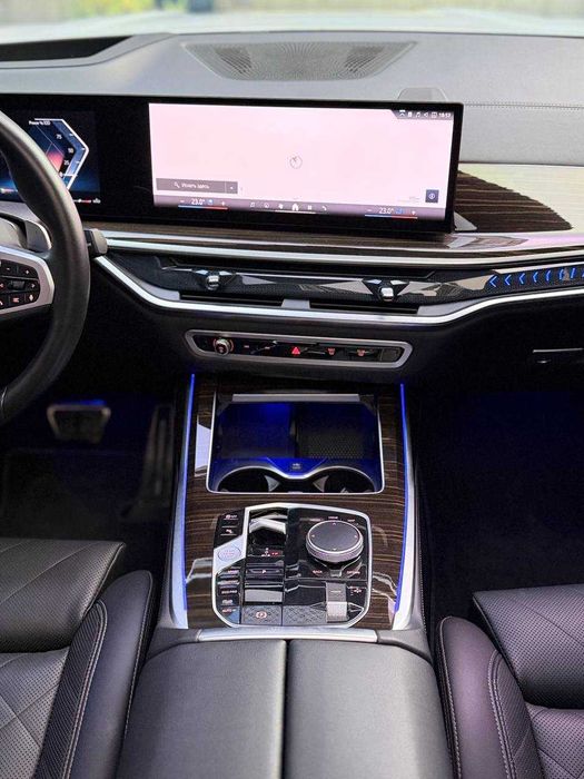 Sotuvda BMW X7 xDrive 40i