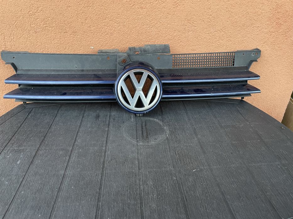 Маска/Решетка Golf 4 / Голф 4