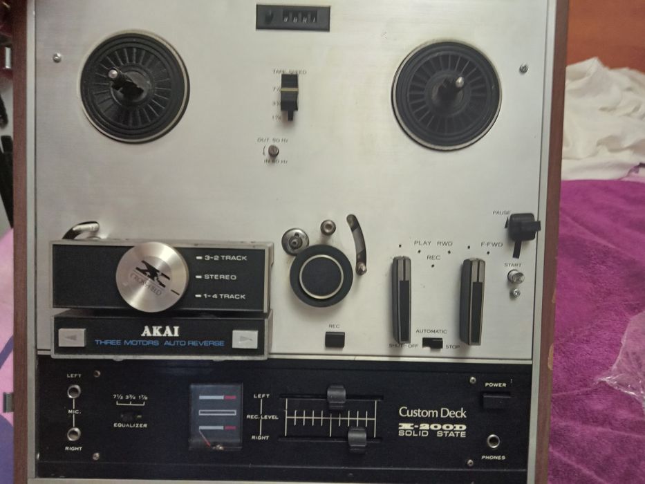 Magnetofon Akai x200D