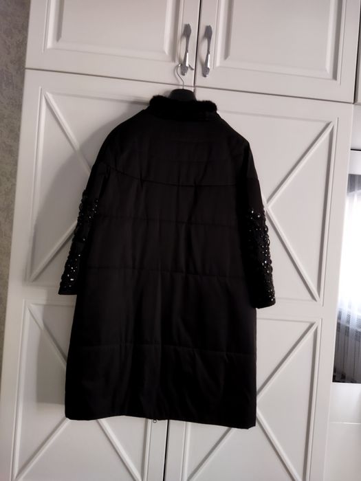 Хочу продать стегоный пальто новый.