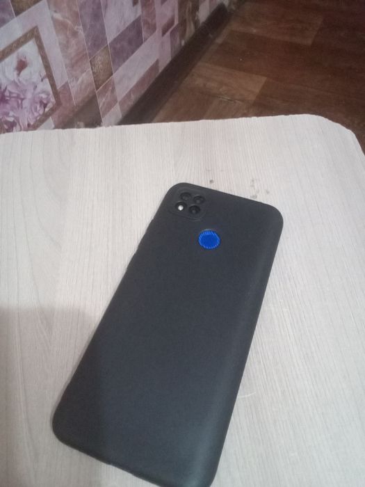 Продам два телефона